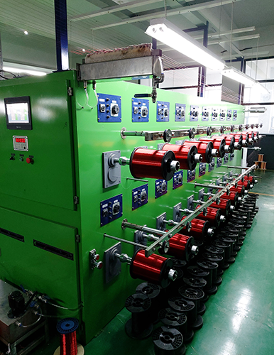 Horizontal enamelling machine